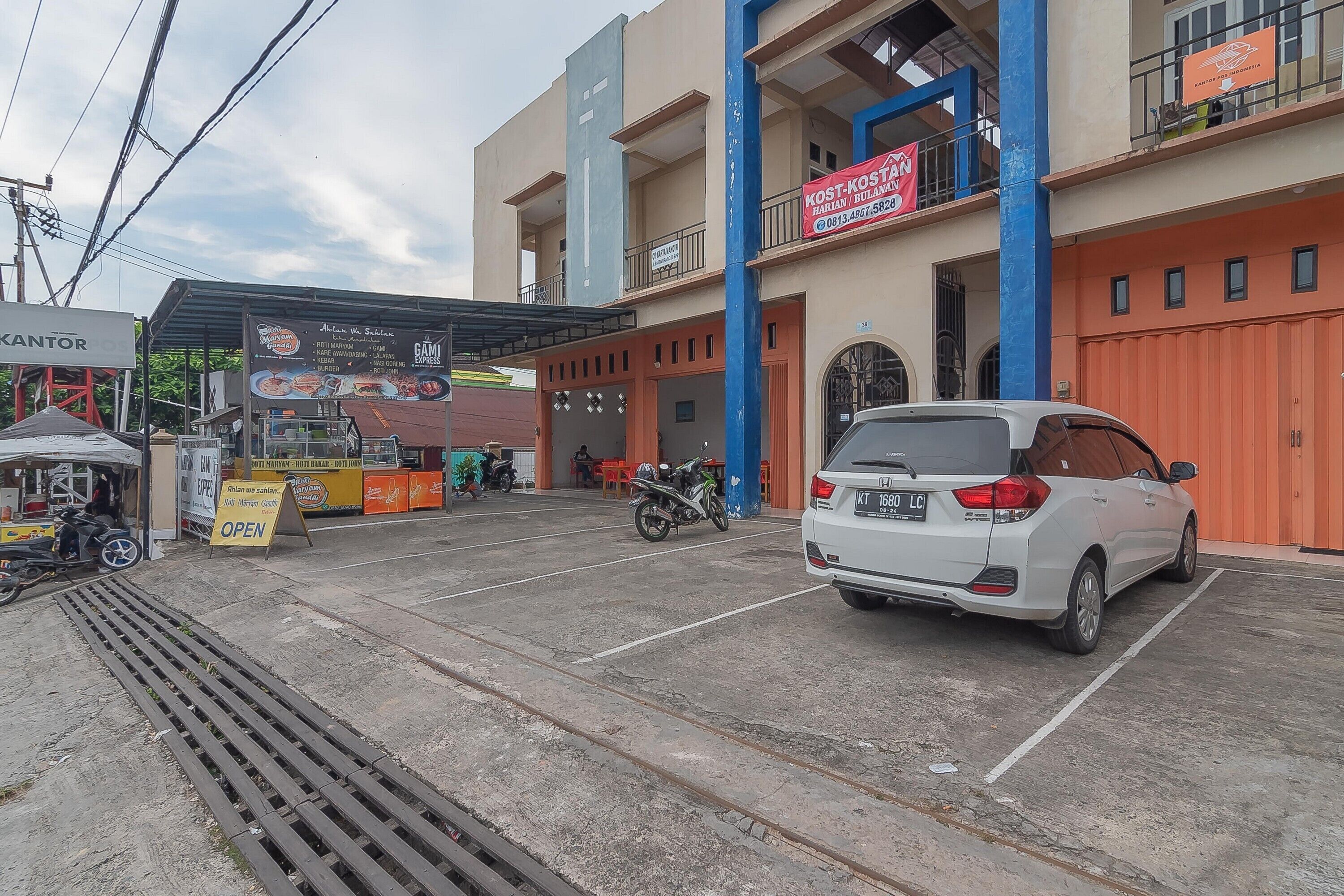 Syariah near Terminal Batu Ampar 2 by  RedDoorz
