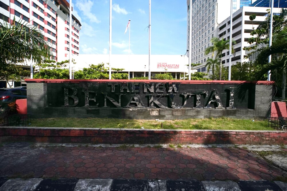 Capital O 1963 Hotel The New Benakutai