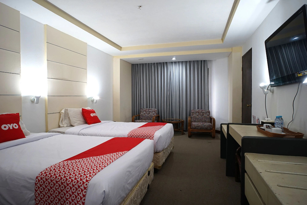 Capital O 1963 Hotel The New Benakutai