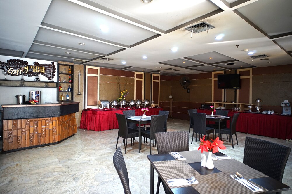 Capital O 1963 Hotel The New Benakutai