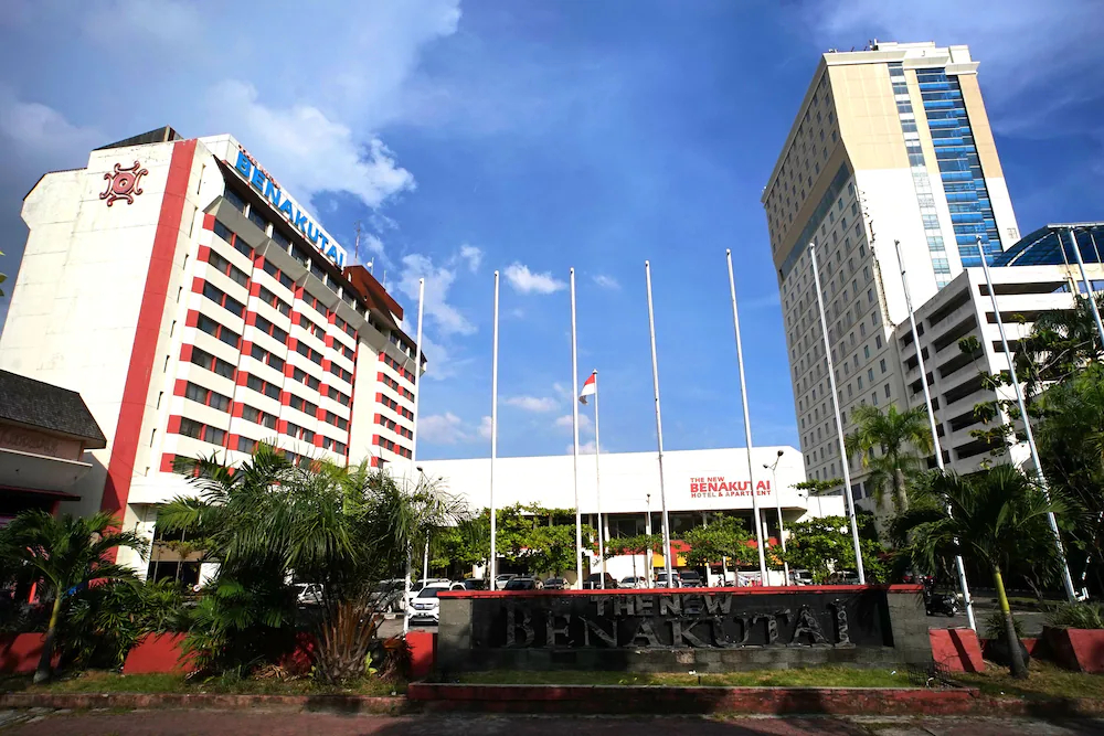 Capital O 1963 Hotel The New Benakutai