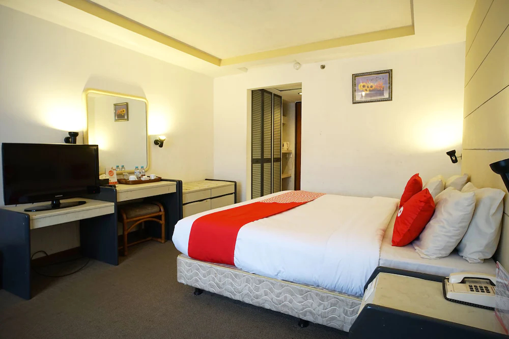 Capital O 1963 Hotel The New Benakutai