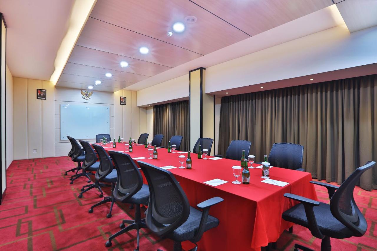 Best World Kindai Hotel