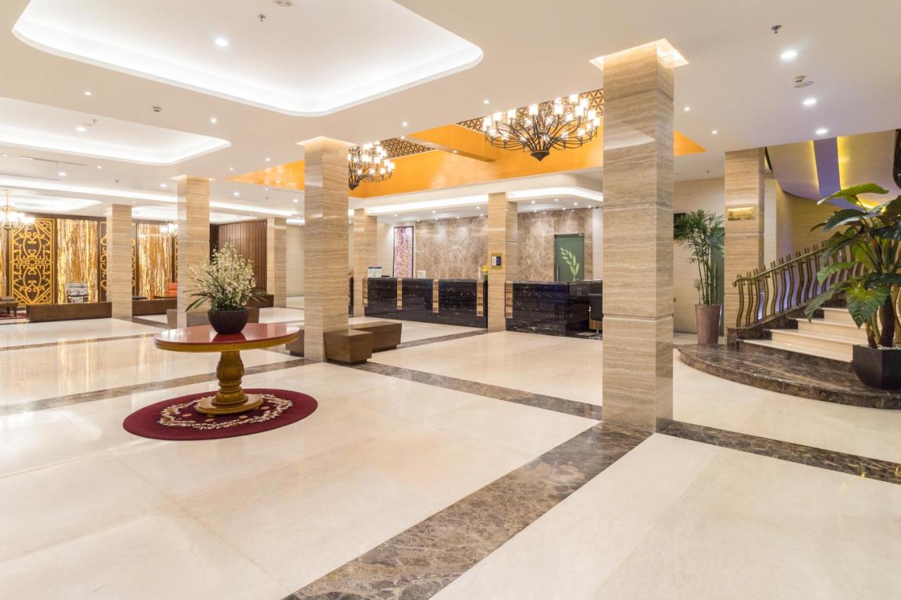 Best World Kindai Hotel