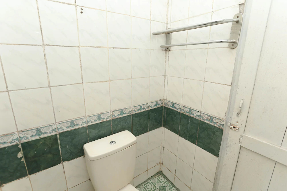 Hotel Kharisma by OYO Rooms