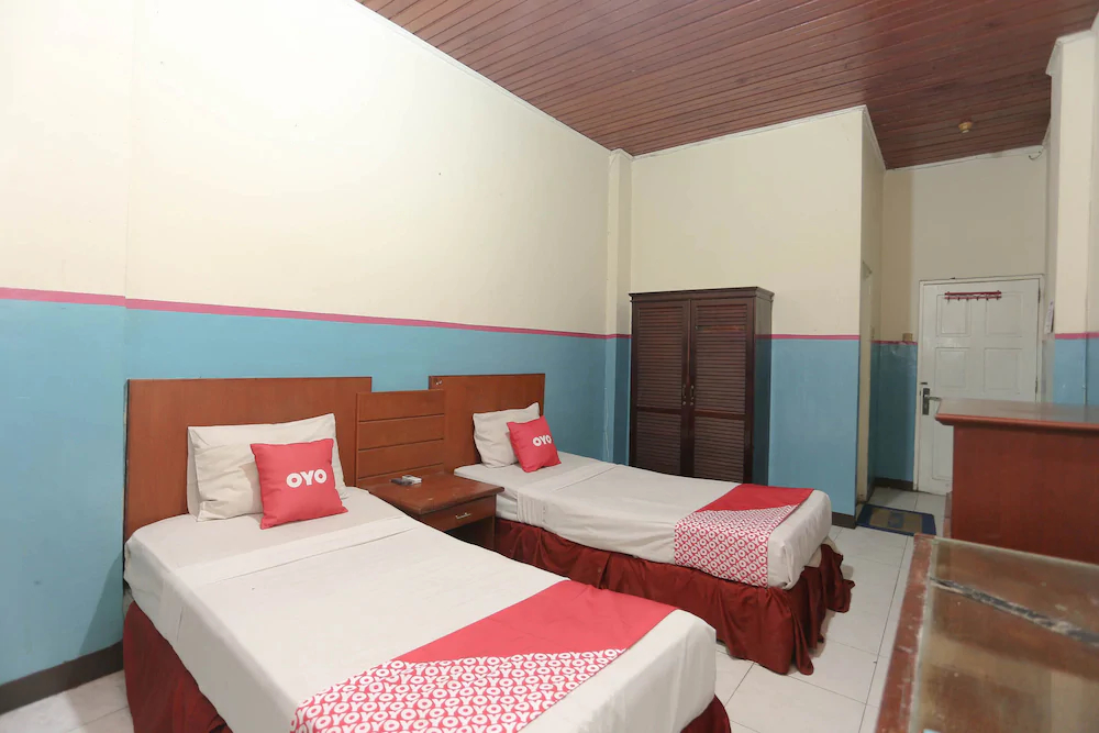 Hotel Kharisma by OYO Rooms