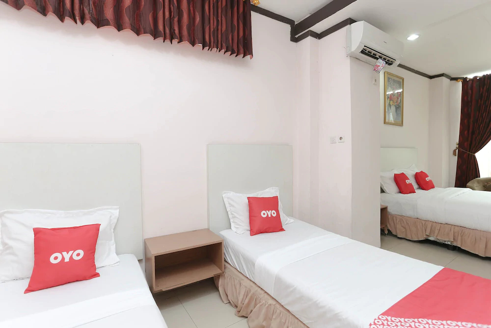 Hotel Kharisma by OYO Rooms