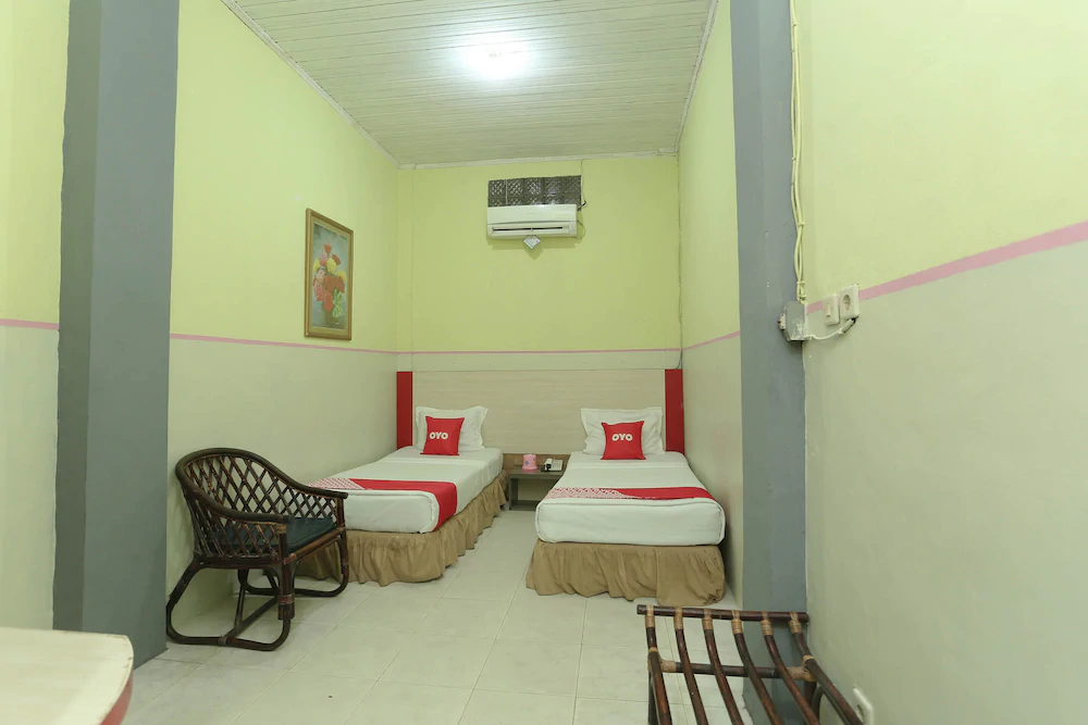 Hotel Kharisma by OYO Rooms