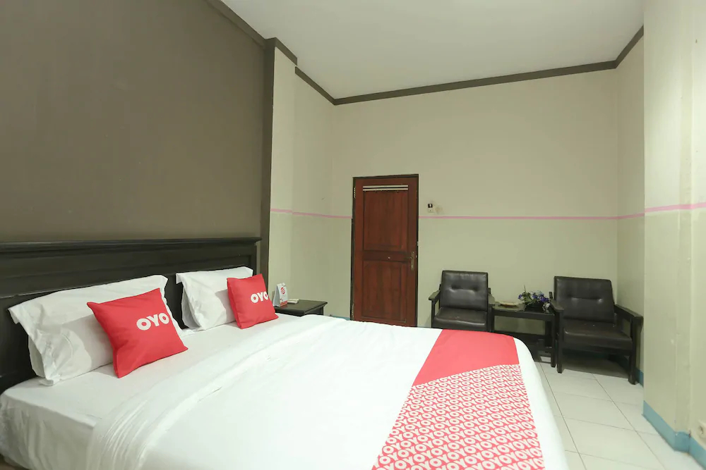 Hotel Kharisma by OYO Rooms