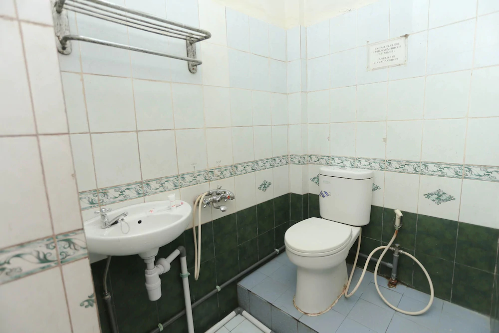 Hotel Kharisma by OYO Rooms