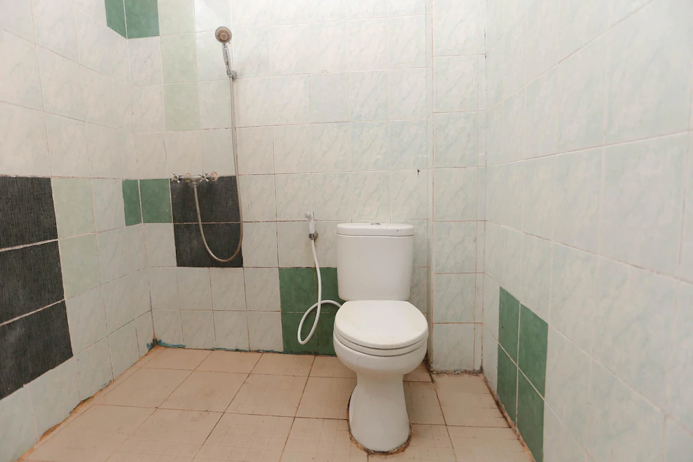 Hotel Kharisma by OYO Rooms
