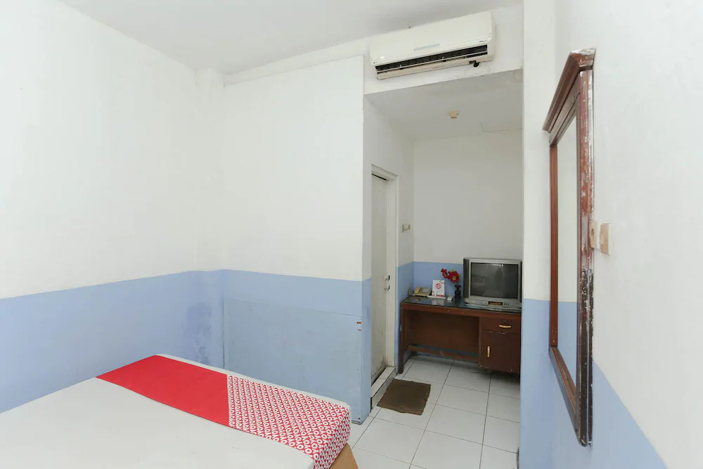 Hotel Kharisma by OYO Rooms