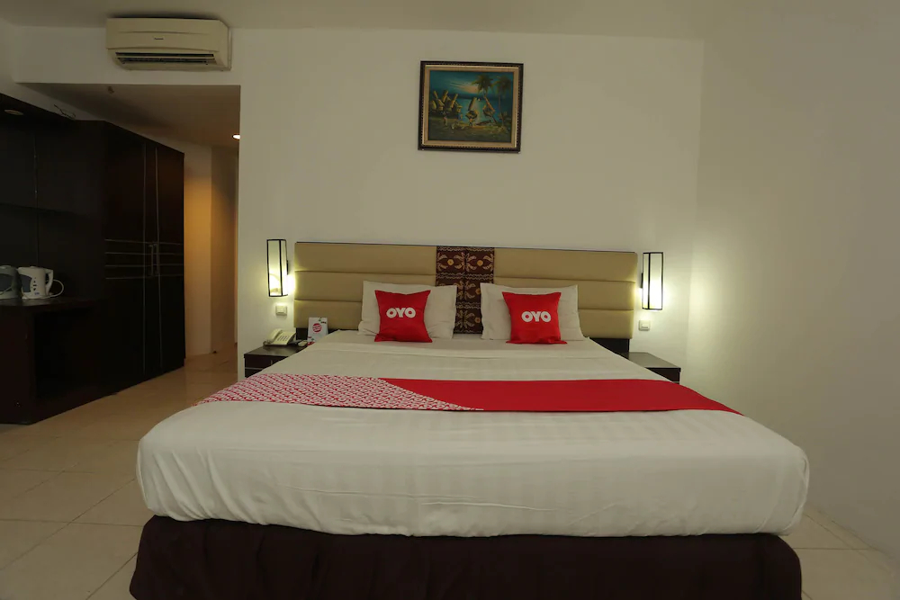 Hotel Sembilan Sembilan by OYO Rooms