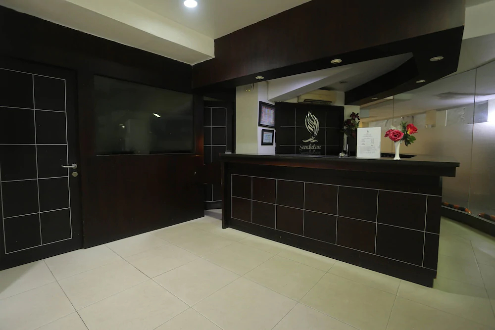Hotel Sembilan Sembilan by OYO Rooms