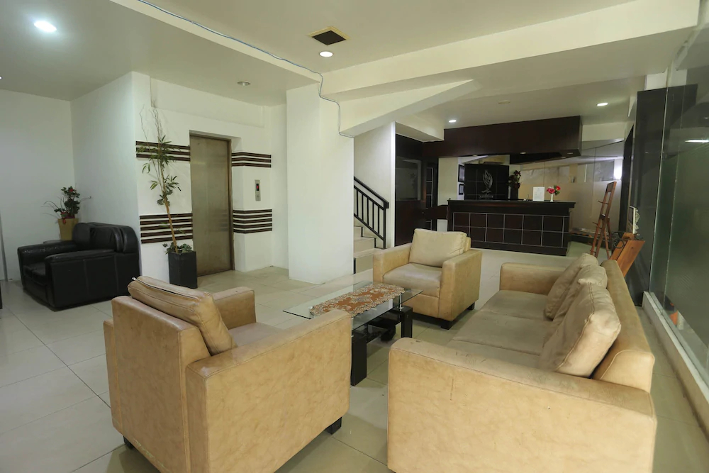 Hotel Sembilan Sembilan by OYO Rooms