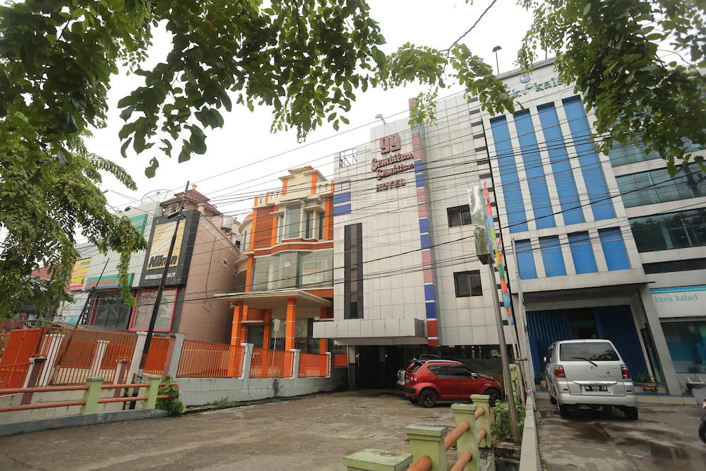 Hotel Sembilan Sembilan by OYO Rooms