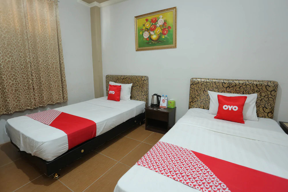 Tiara Guest House by OYO Rooms