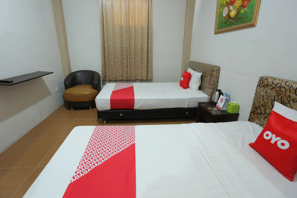 Tiara Guest House by OYO Rooms
