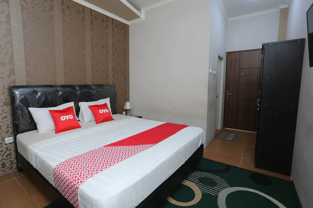 Tiara Guest House by OYO Rooms