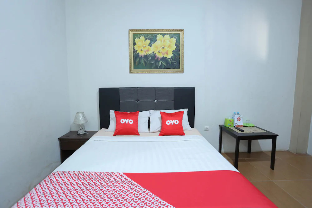 Tiara Guest House by OYO Rooms