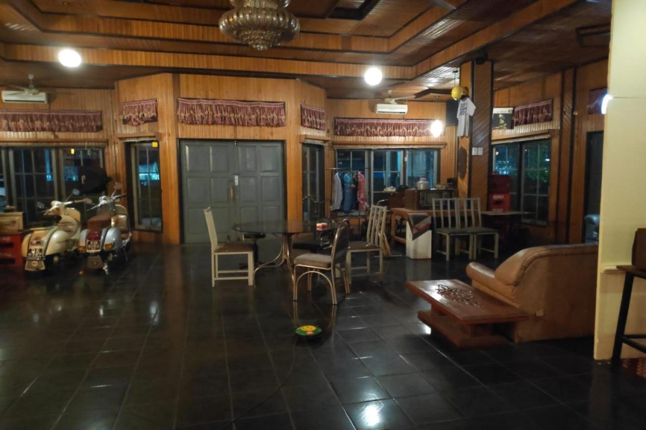 Hotel Triana by OYO Rooms