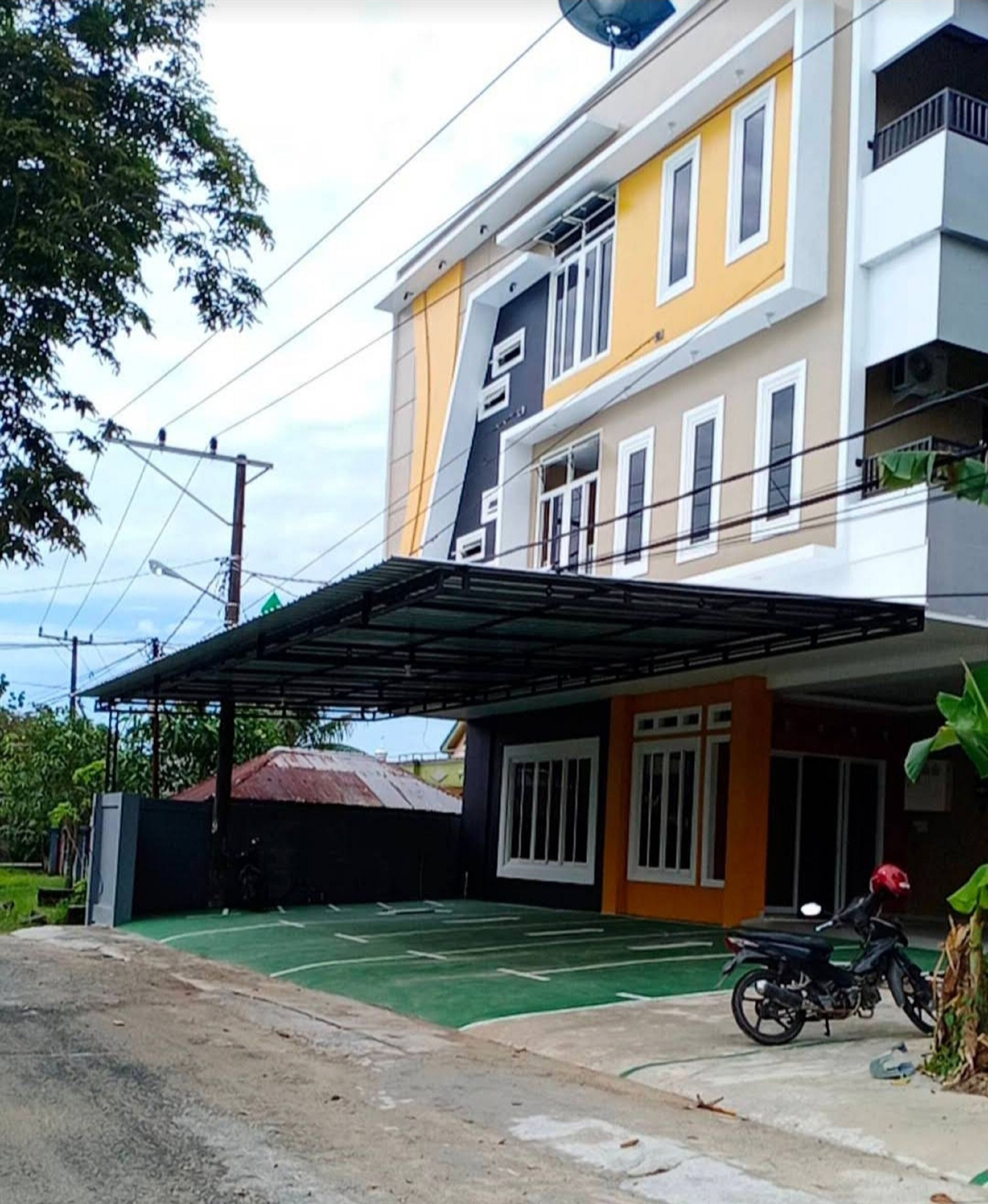 Tri Homestay by OYO