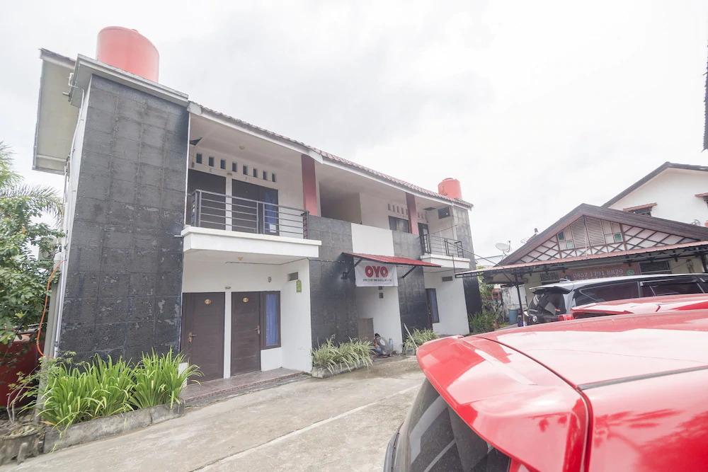 Hm Guest House by OYO Rooms