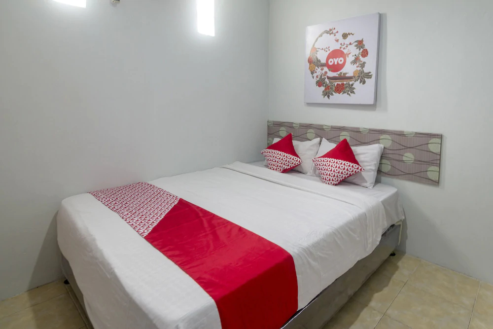 Hm Guest House by OYO Rooms