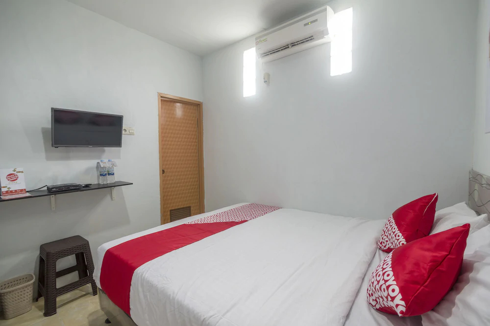 Hm Guest House by OYO Rooms