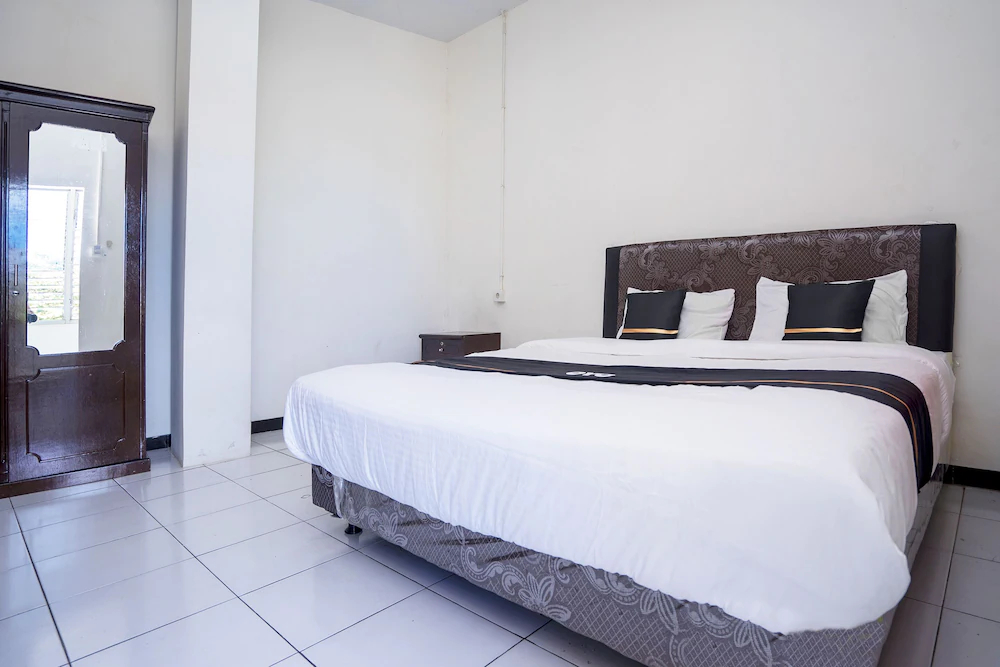 Des Guest House by Oyo Rooms