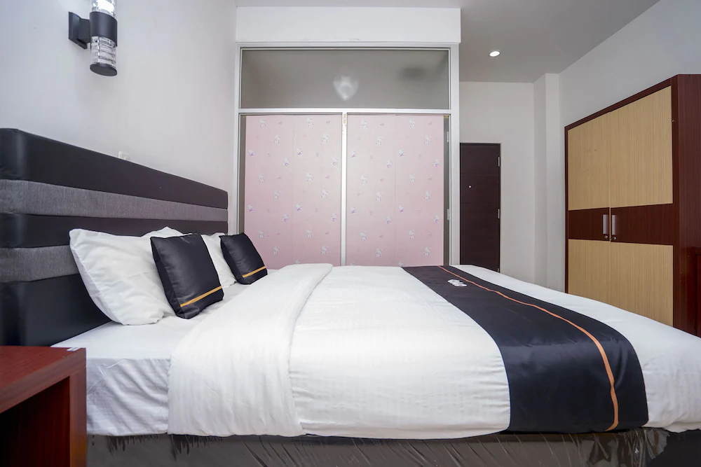 Des Guest House by Oyo Rooms