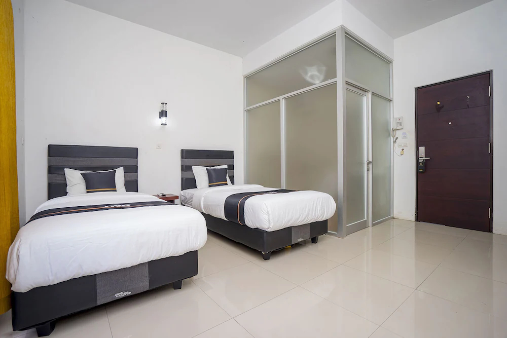 Des Guest House by Oyo Rooms