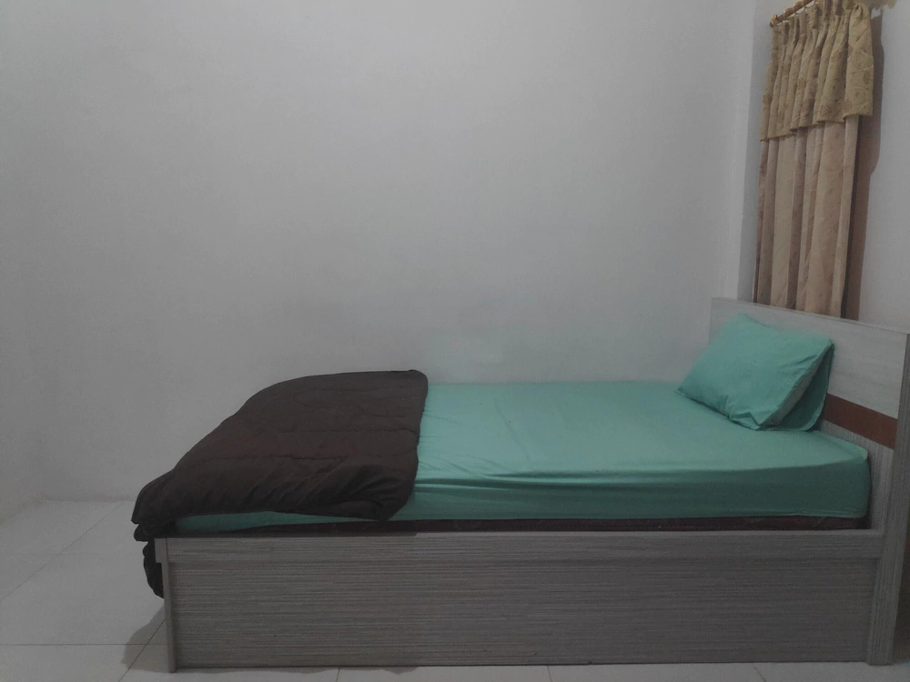 H&m Residence by OYO Rooms