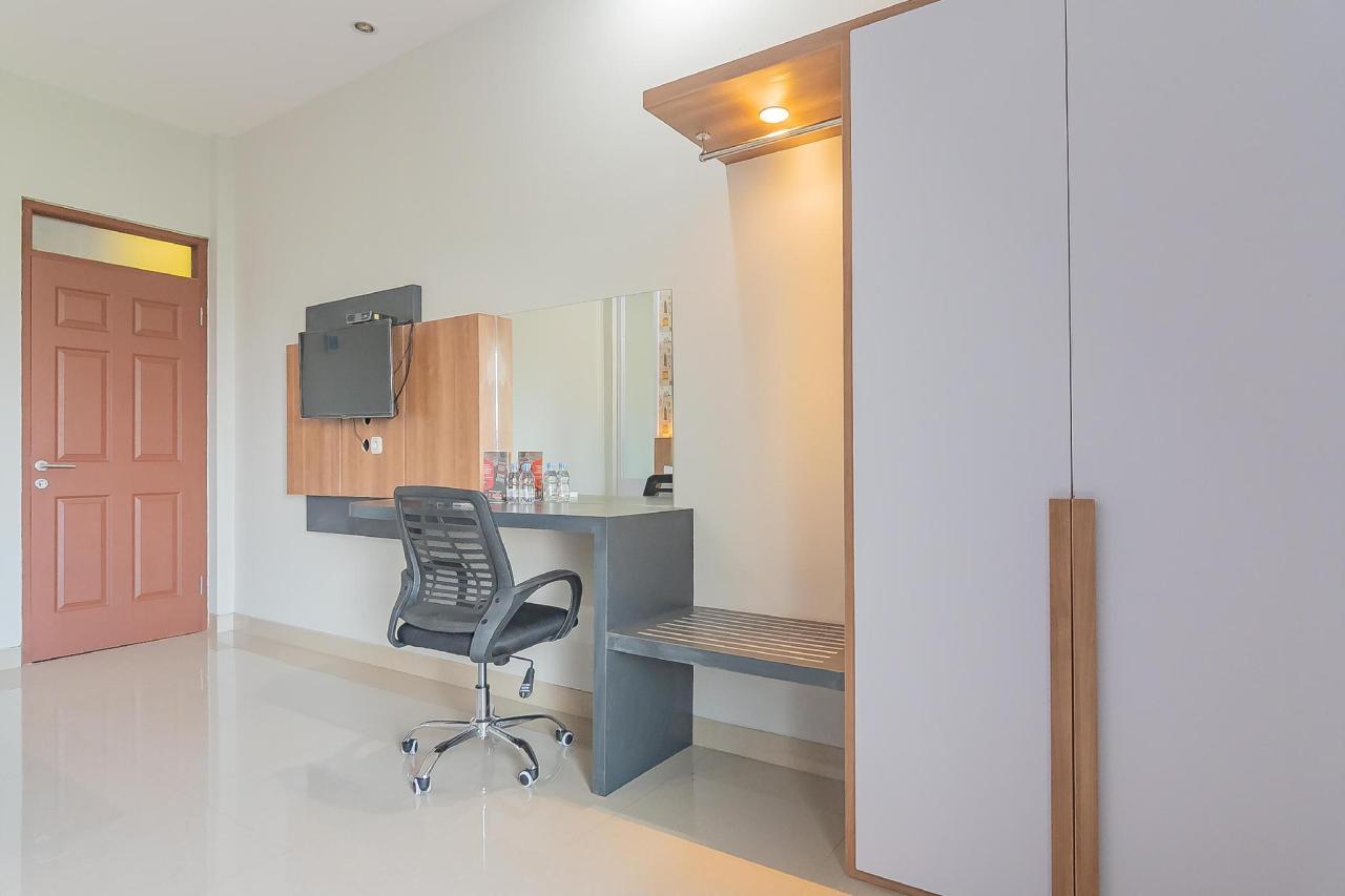 Harry House Guest House by RedDoorz