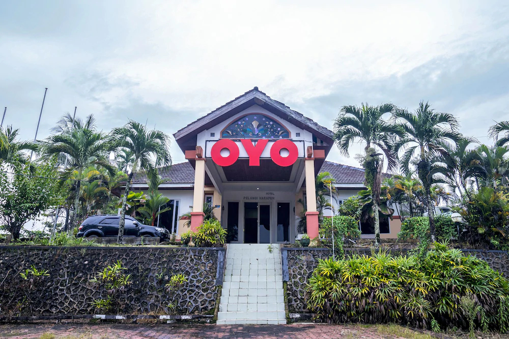 Hotel Pelangi Harapan by OYO Rooms