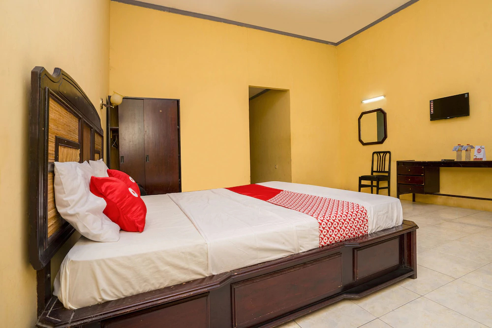Hotel Pelangi Harapan by OYO Rooms