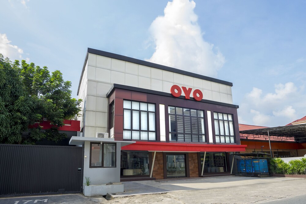 OYO 1411 Djakarta Hotel Syariah