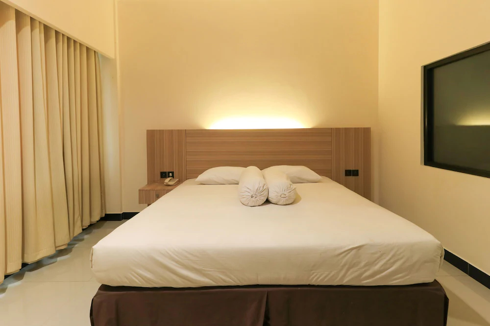 Violand Garden Hotel