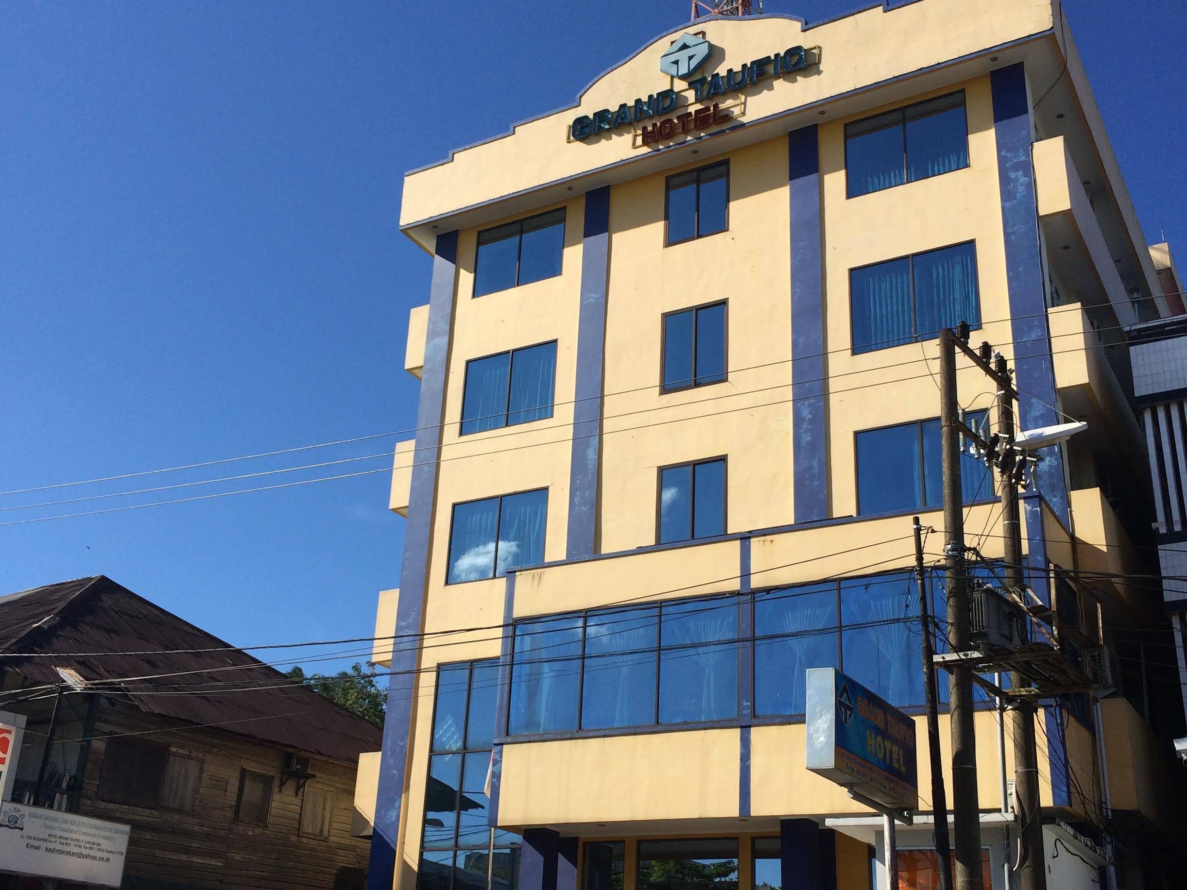 Grand Taufiq Hotel