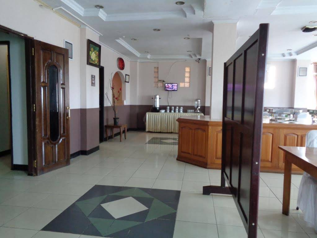 Grand Taufiq Hotel