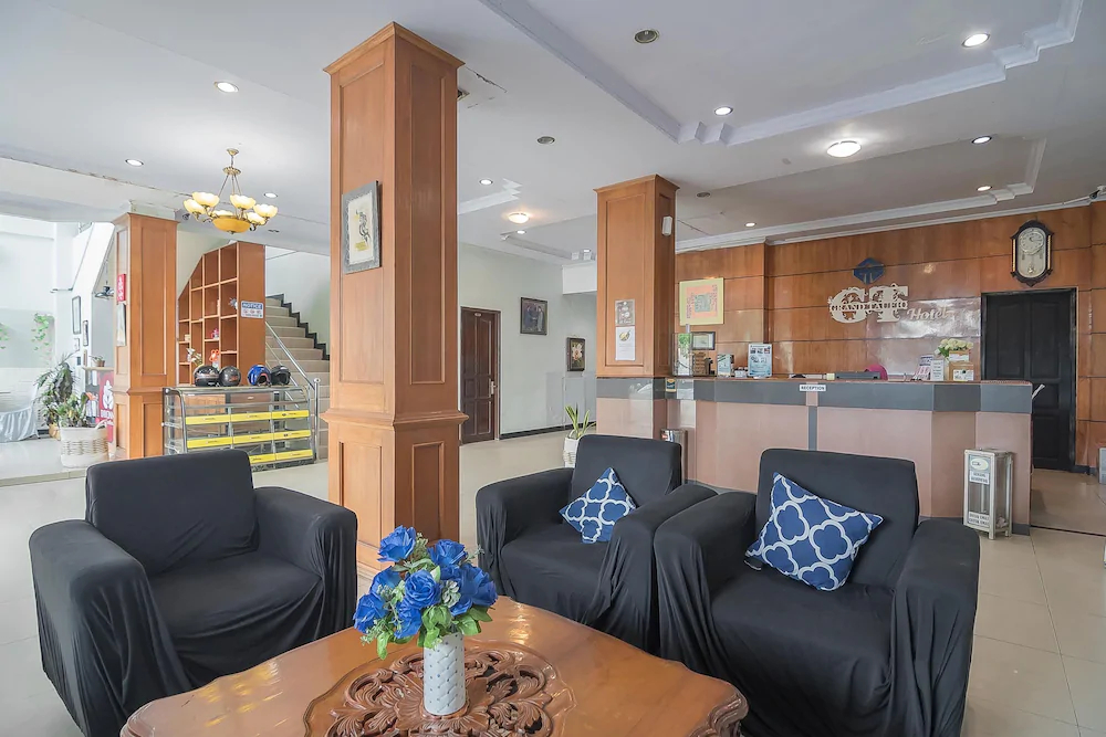 Grand Taufiq Hotel by RedDoorz