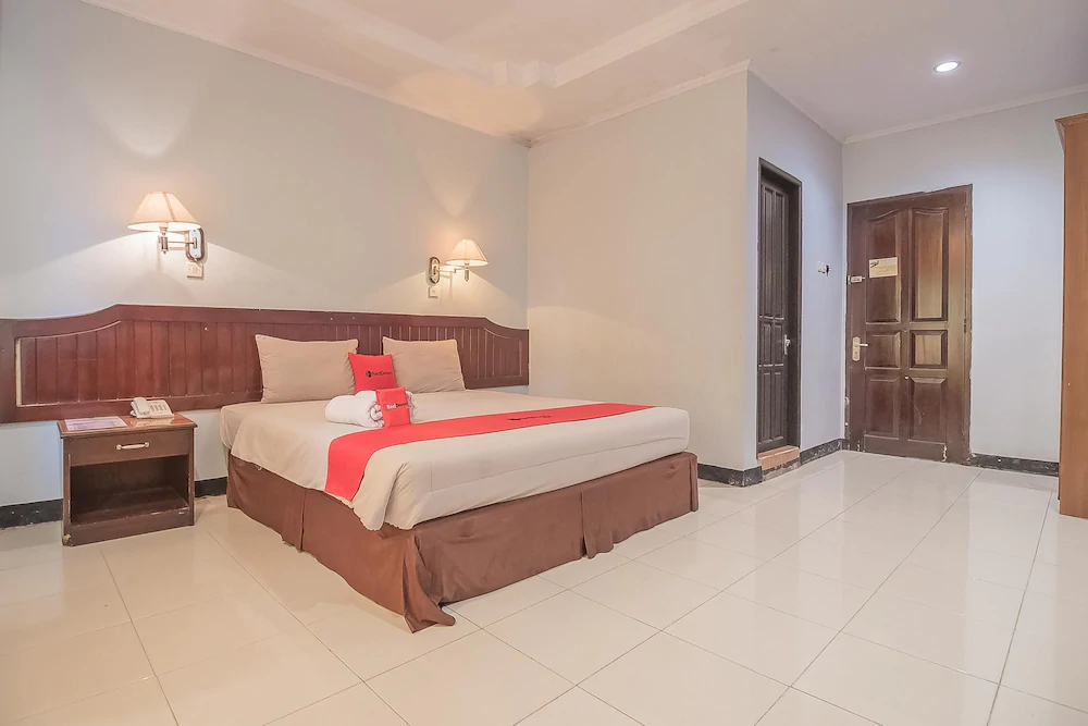 Grand Taufiq Hotel by RedDoorz