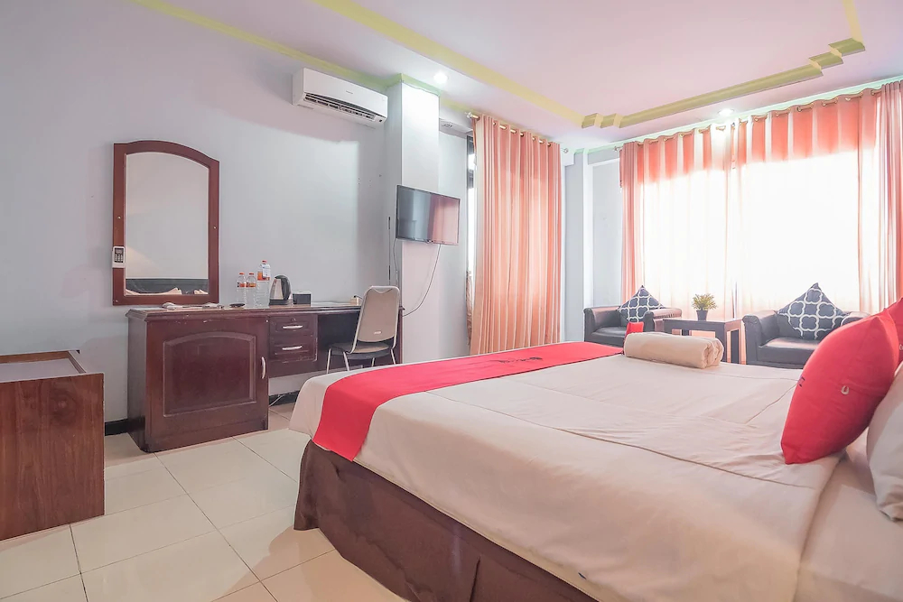 Grand Taufiq Hotel by RedDoorz
