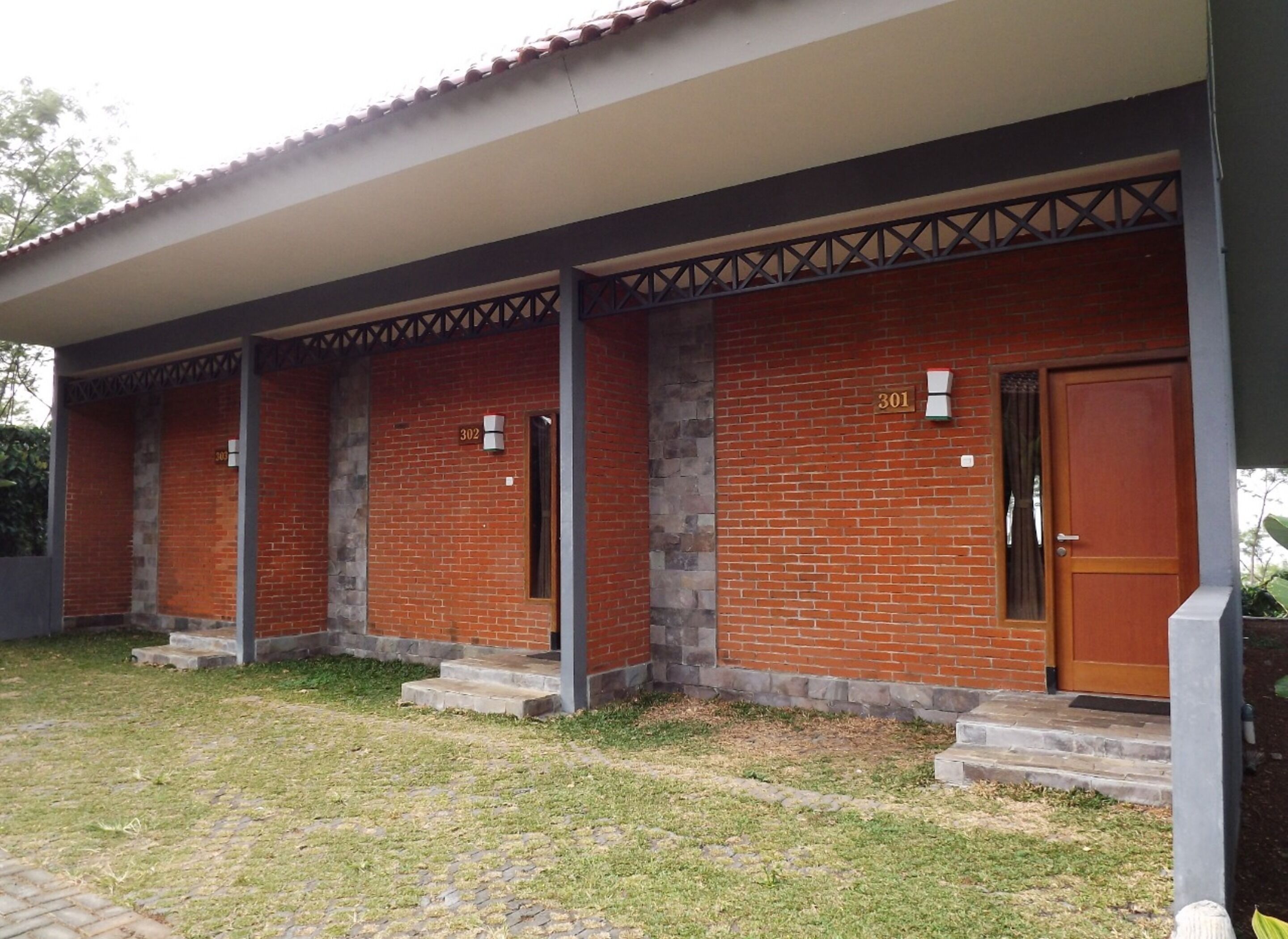 Banaran 9 Resort Hotel