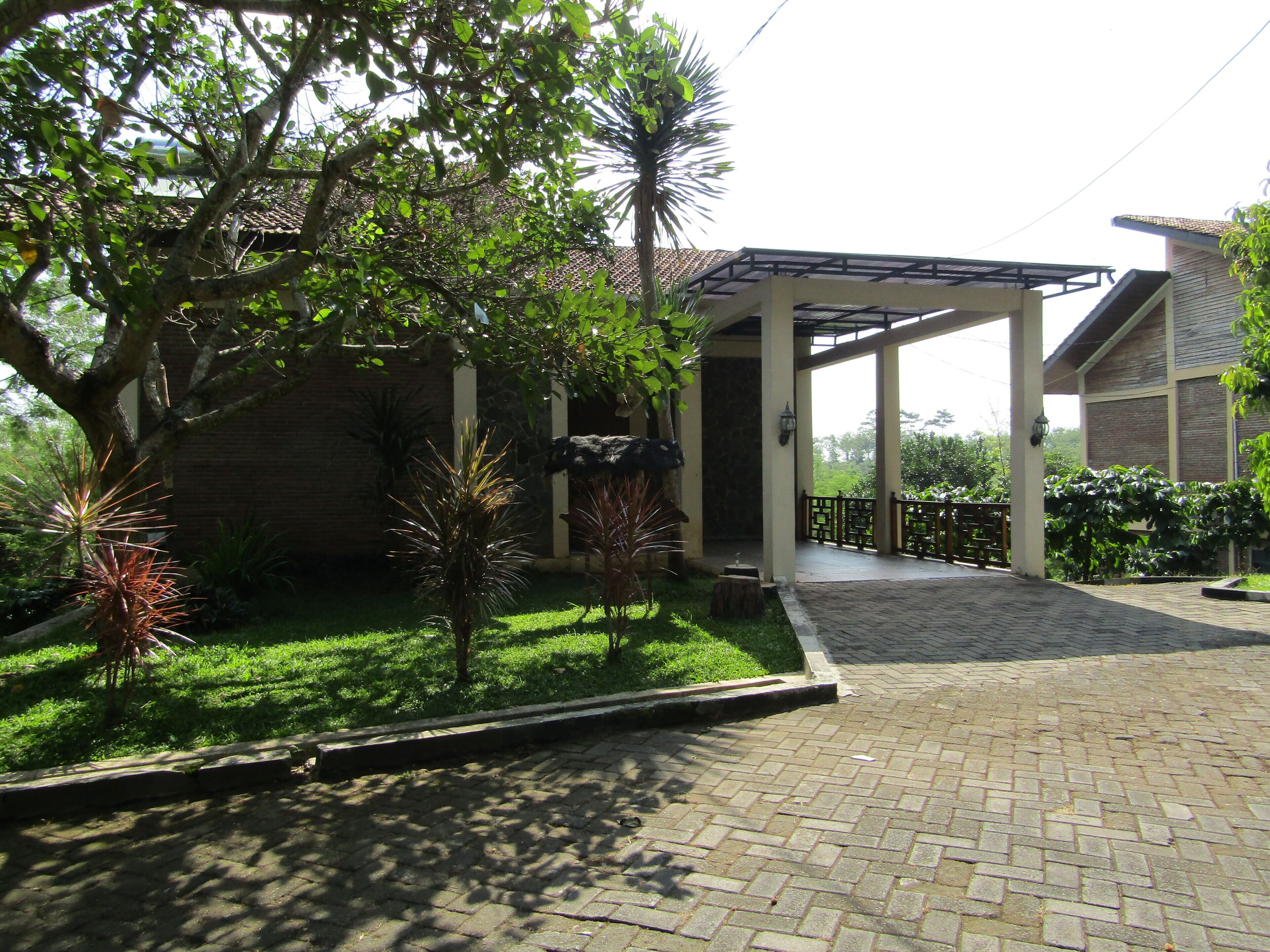Banaran 9 Resort Hotel