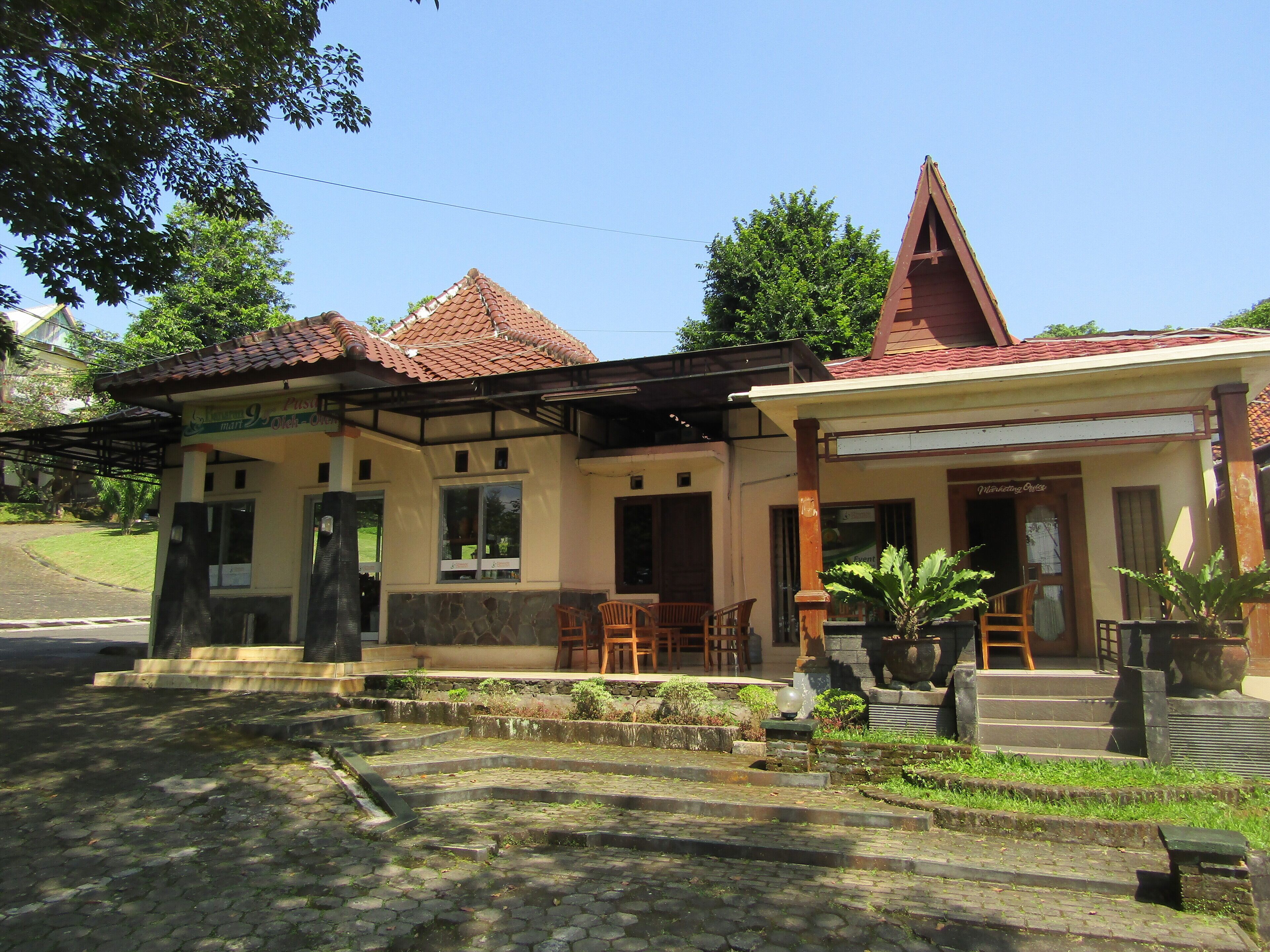 Banaran 9 Resort Hotel