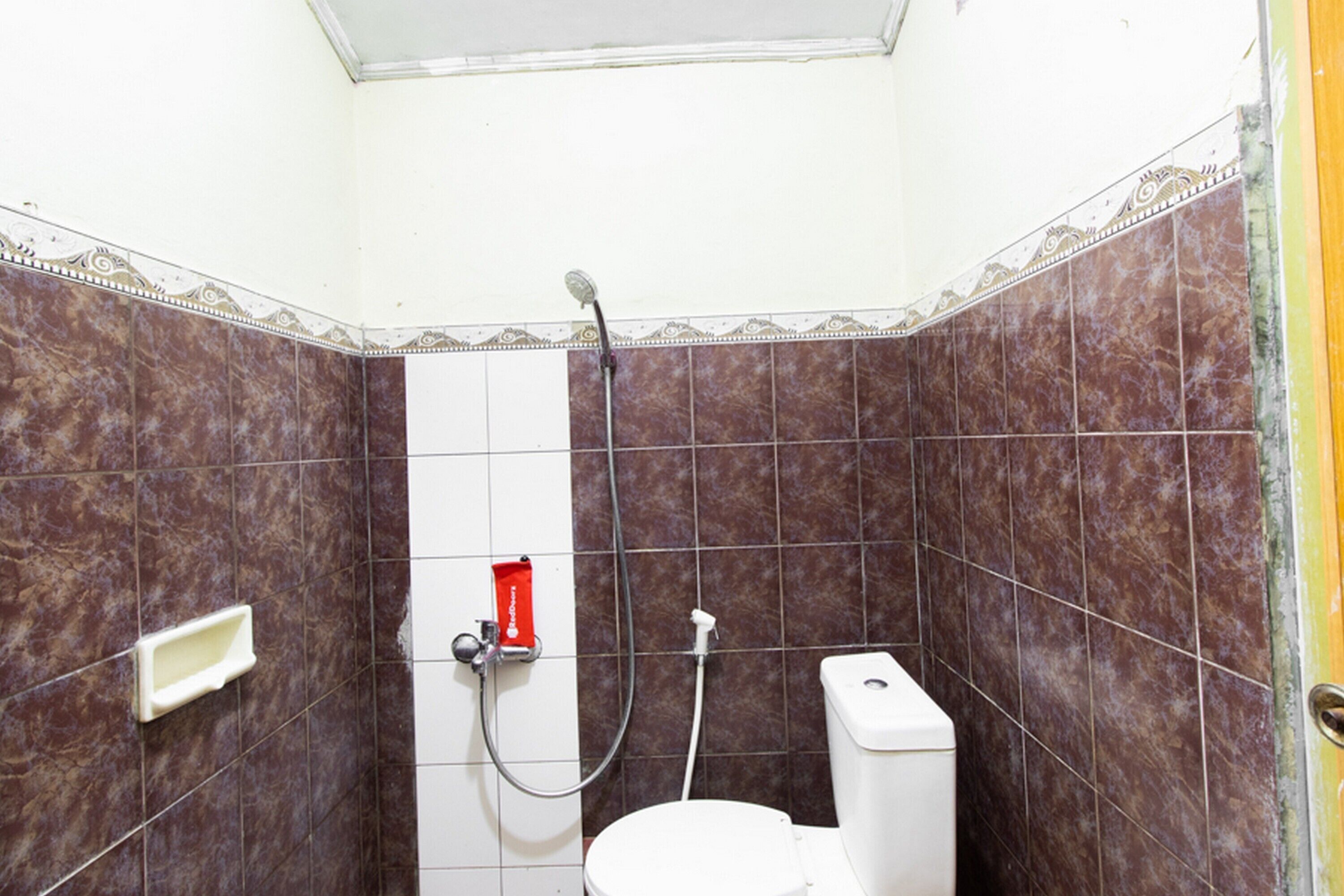 Puri Janti Guest House by RedDoorz