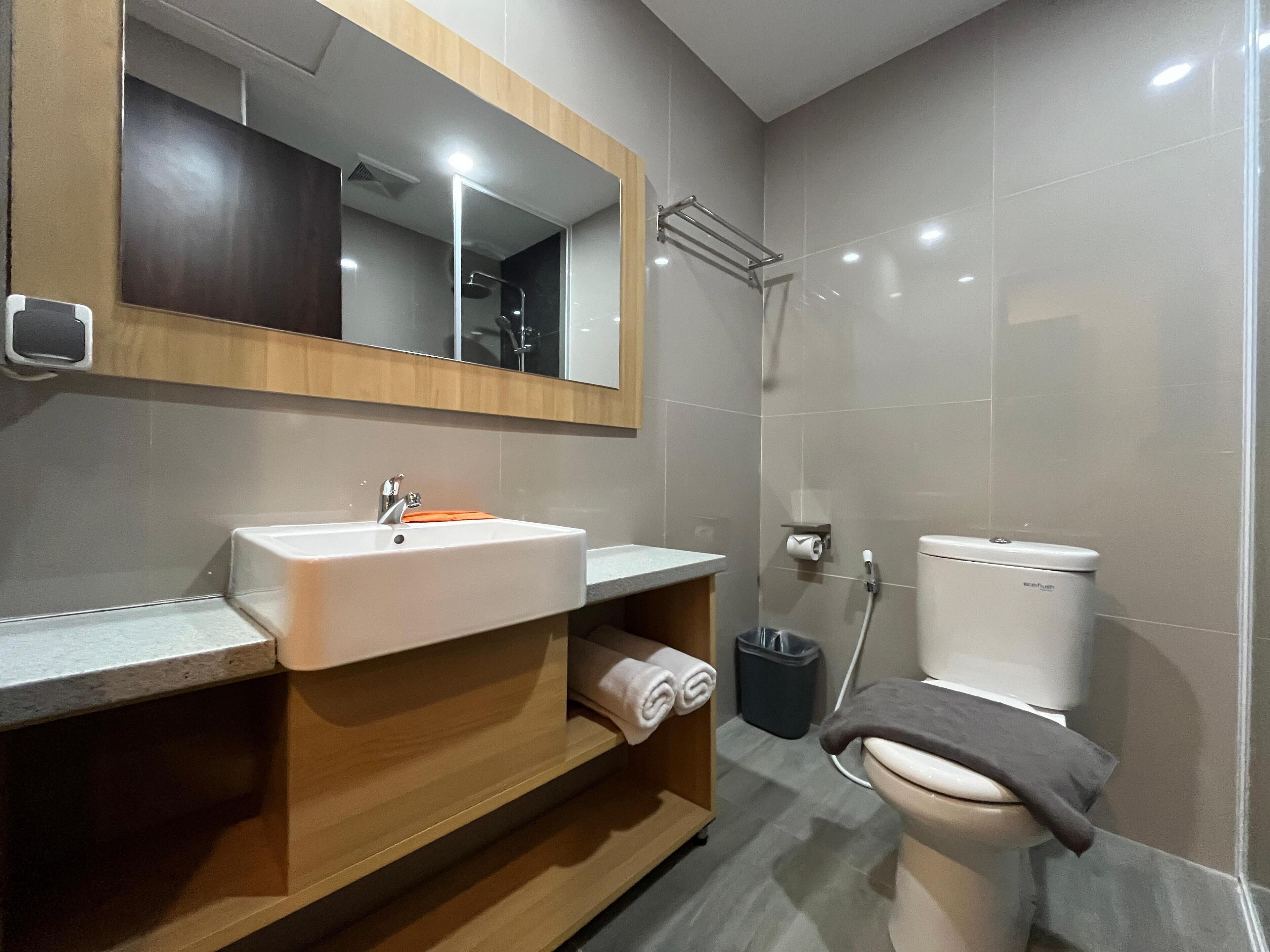 Front One Boutique Adria Boyolali