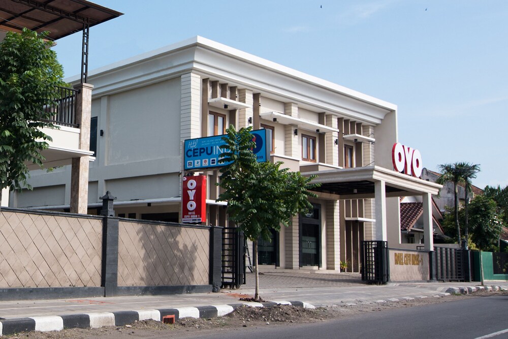 OYO 673 Hotel Cepu Indah 1