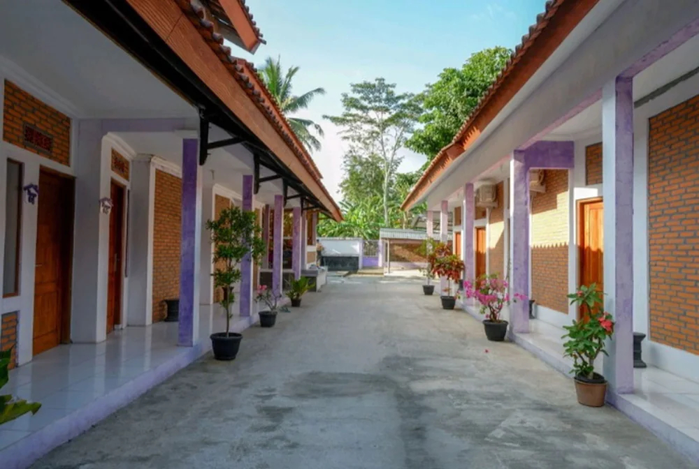 Ungu Homestay Jatijajar